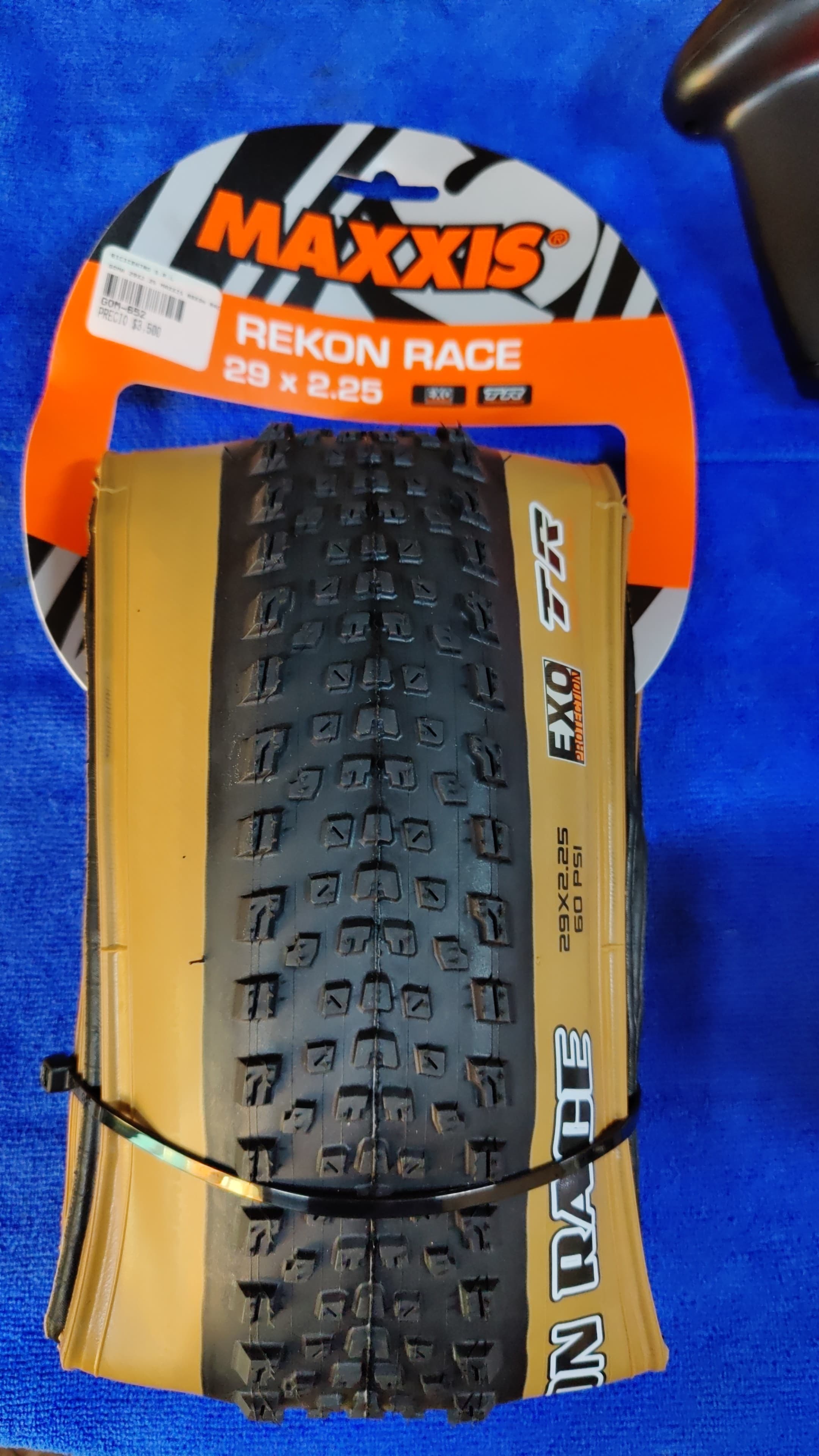 GOMA 29X2.25 MAXXIS REKON RACE CREMA  TR