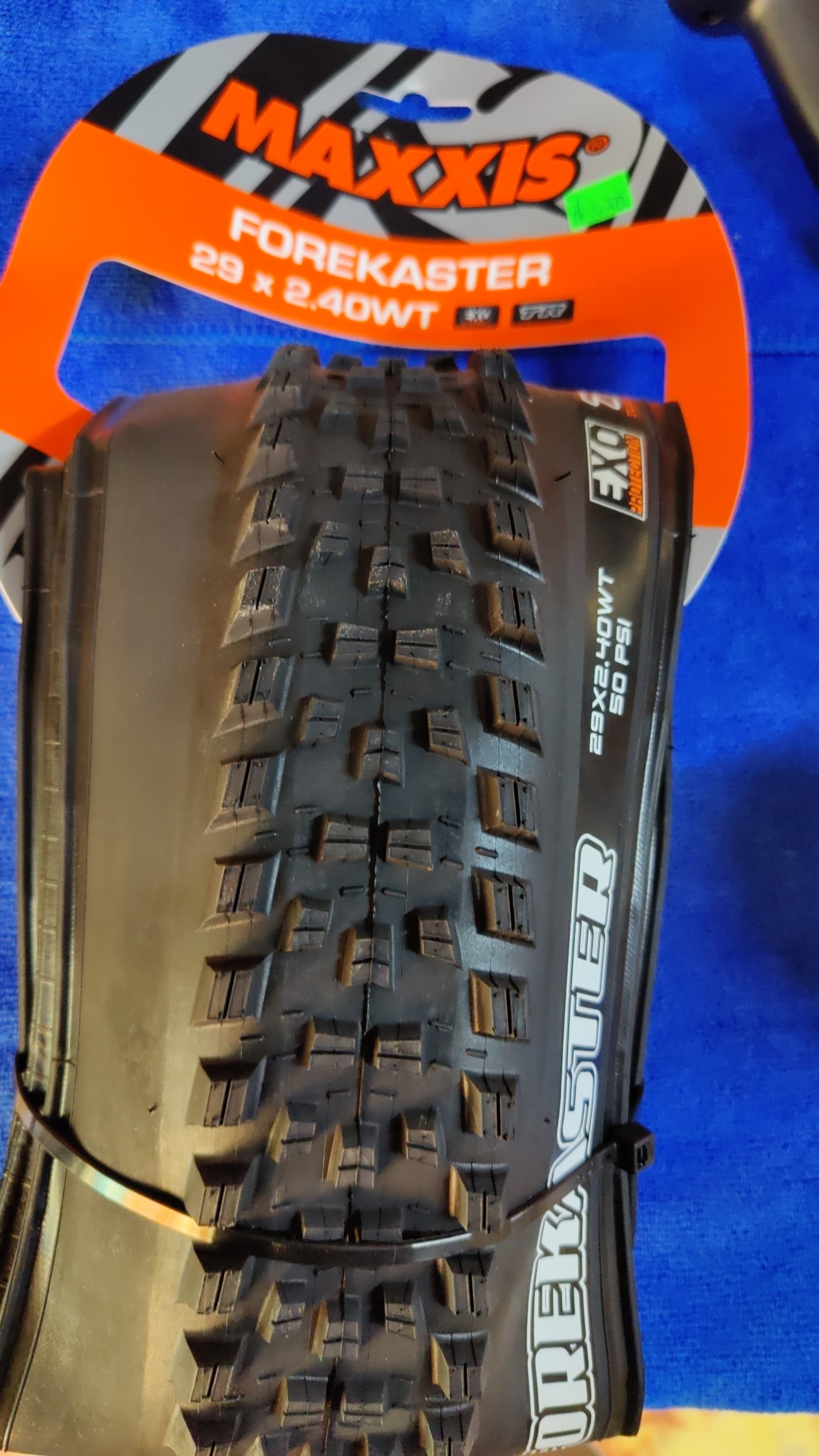 GOMA MAXXIS FOREKASTER TR 29*2.40 WT