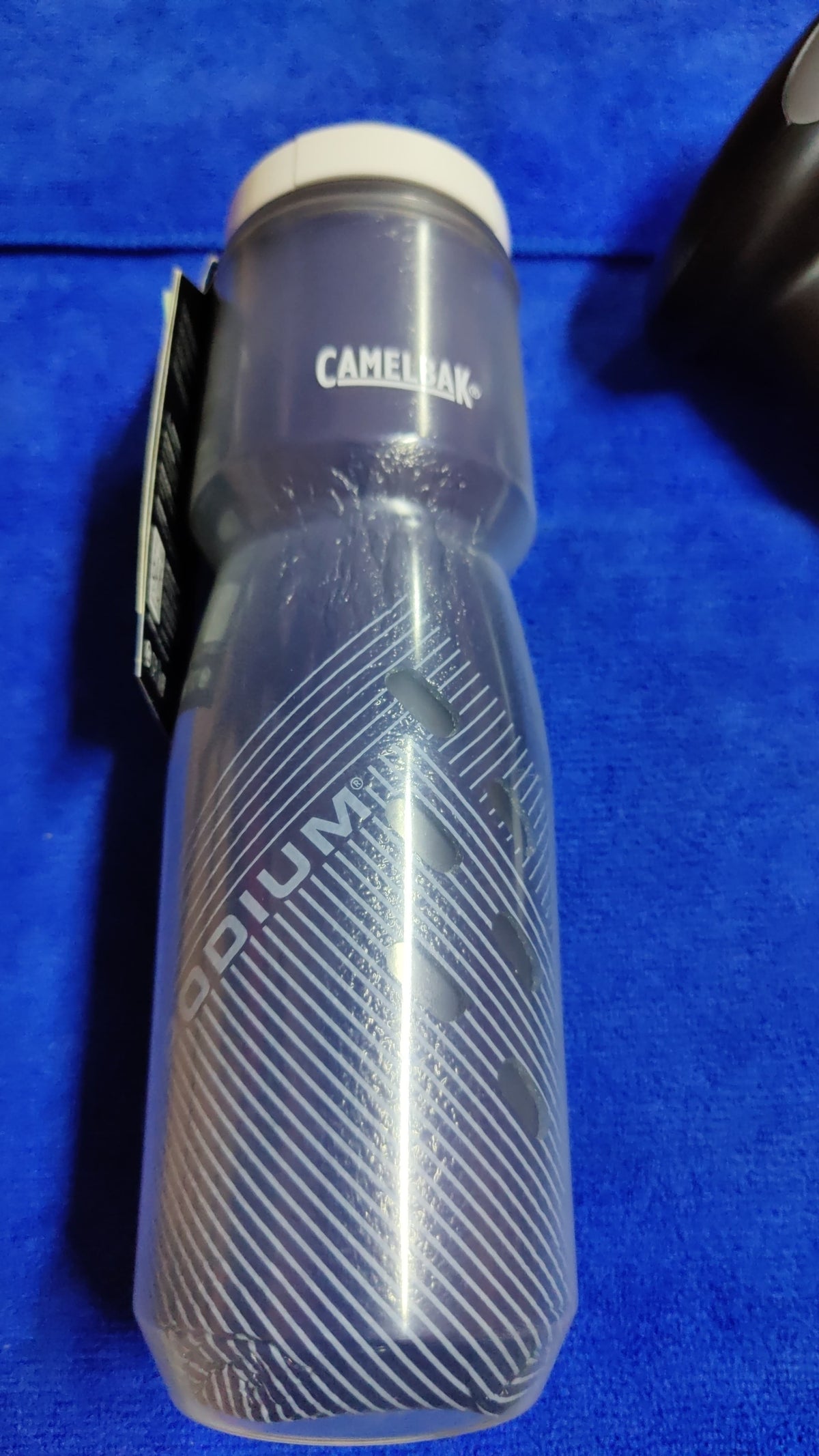 TERMO CAMELBAK NAVY INSULADO 24 OZ NEG-BLAN-PERF